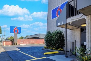 Exterior - Motel 6 Portland, OR - Southeast (Portland)