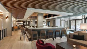 Outdoor pool, open 9:00 AM to 10:00 PM, sun loungers