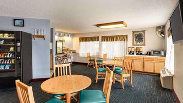 Kontinental frokost er inkludert på hverdagene