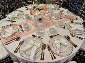 Ballroom - Crowne Plaza Fredericton-Lord Beaverbrook by IHG (Fredericton)