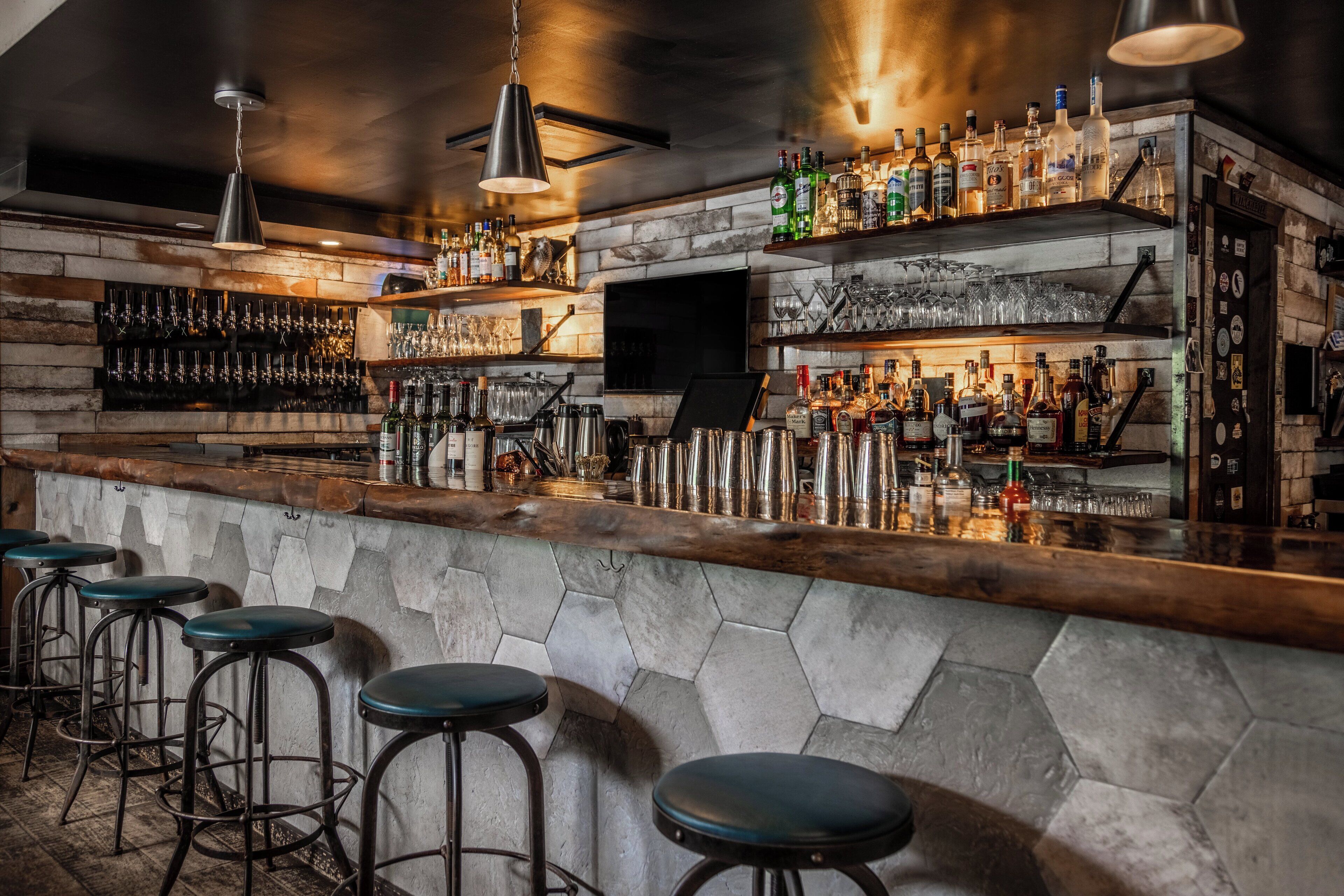 breakfast, lunch and dinner served