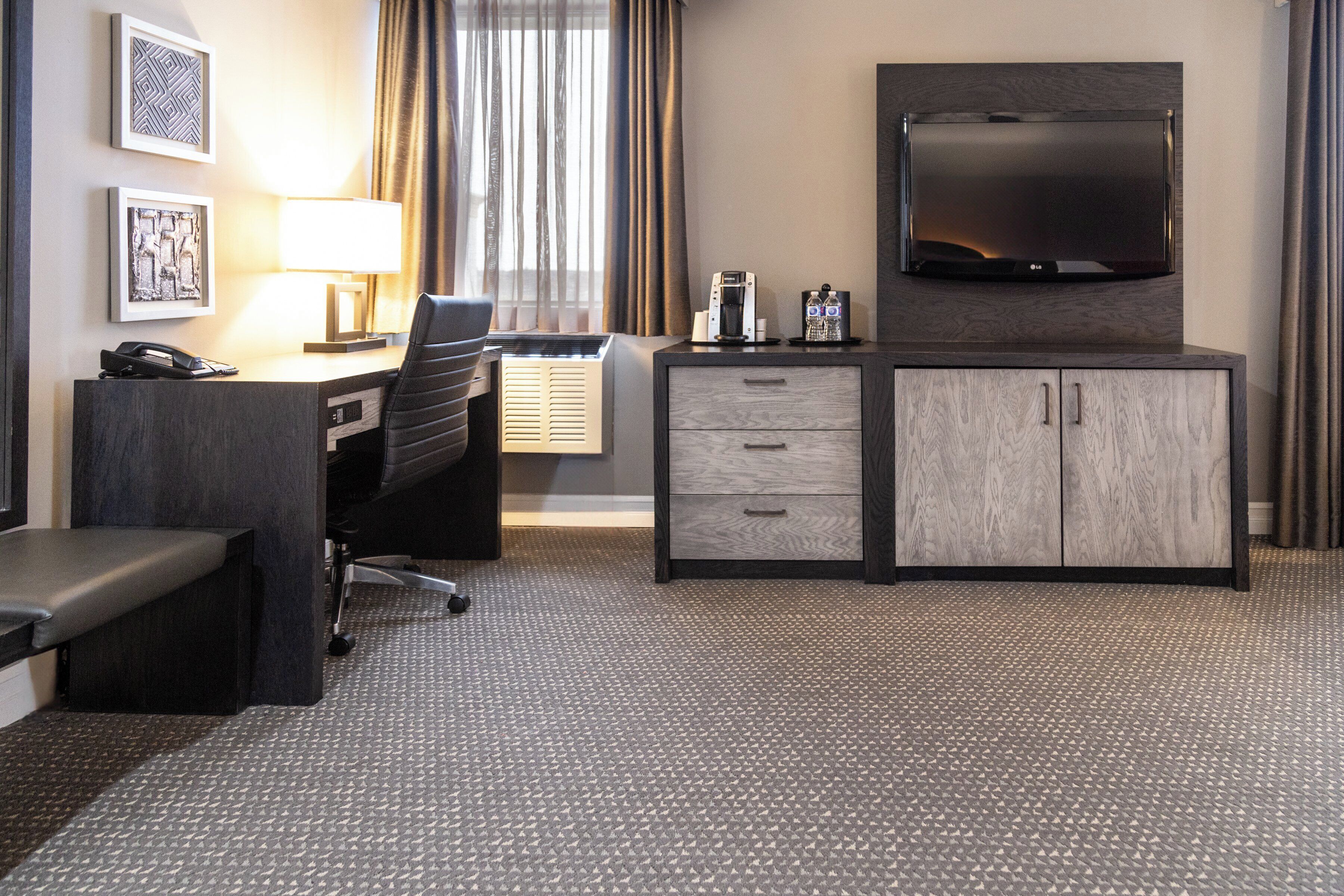 Chambre Prestige, 1 très grand lit, vue sur le fleuve | Draps en coton égyptien, literie de qualité