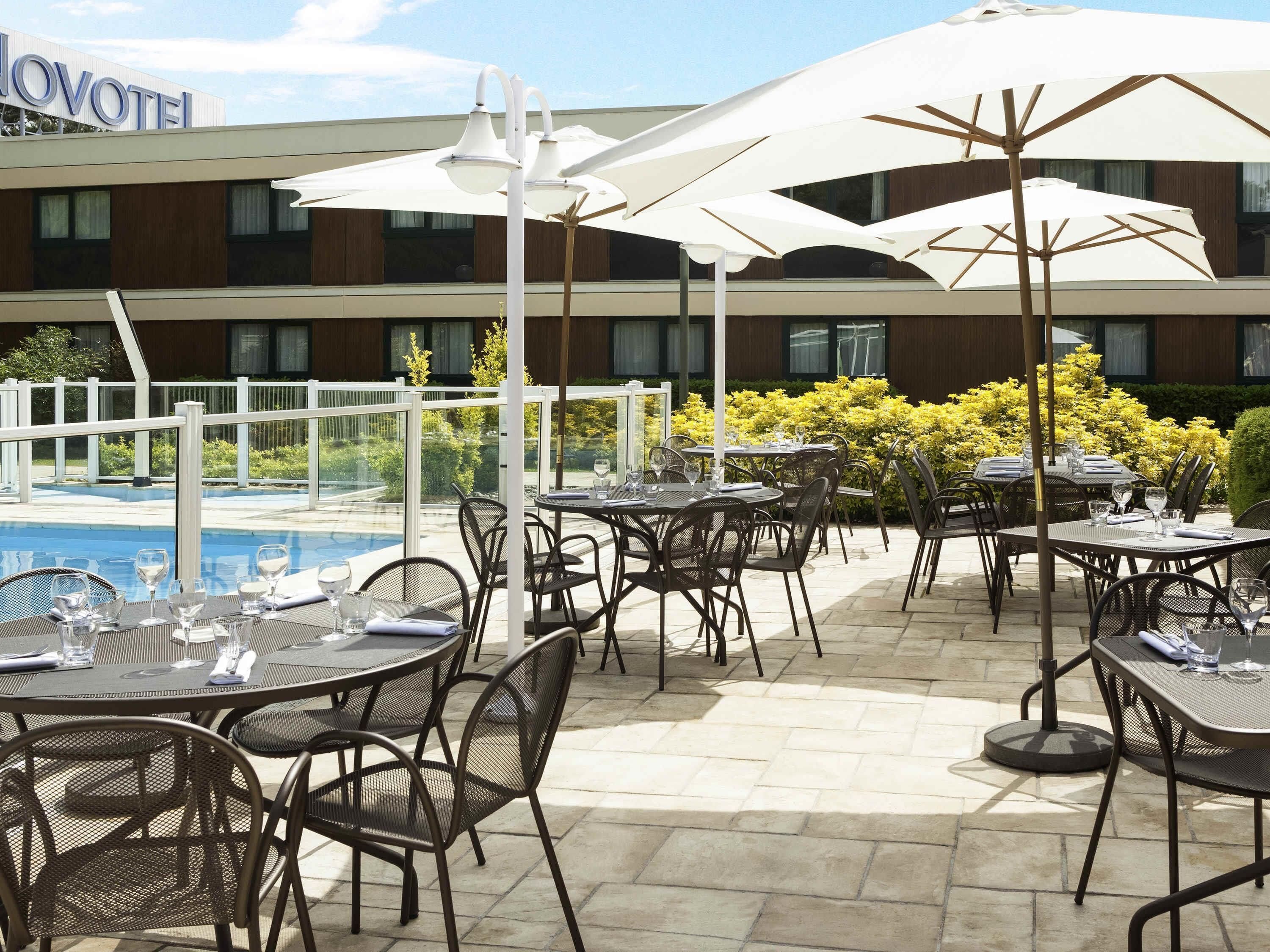 Lunch and dinner served, pool views 