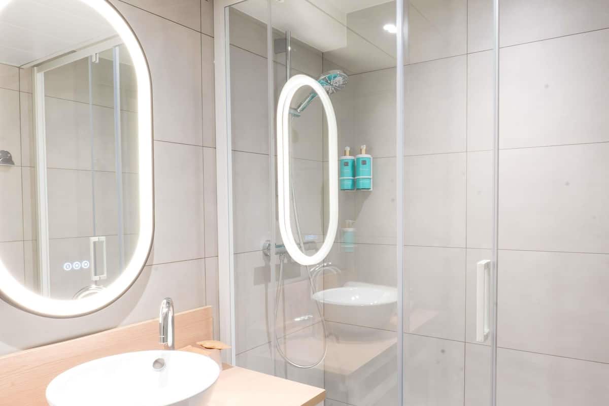 Habitación ejecutiva, 1 cama King size | 1 habitación y camas con efecto memoria