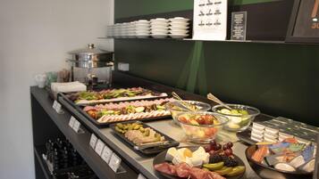 Der serveres aftensmad