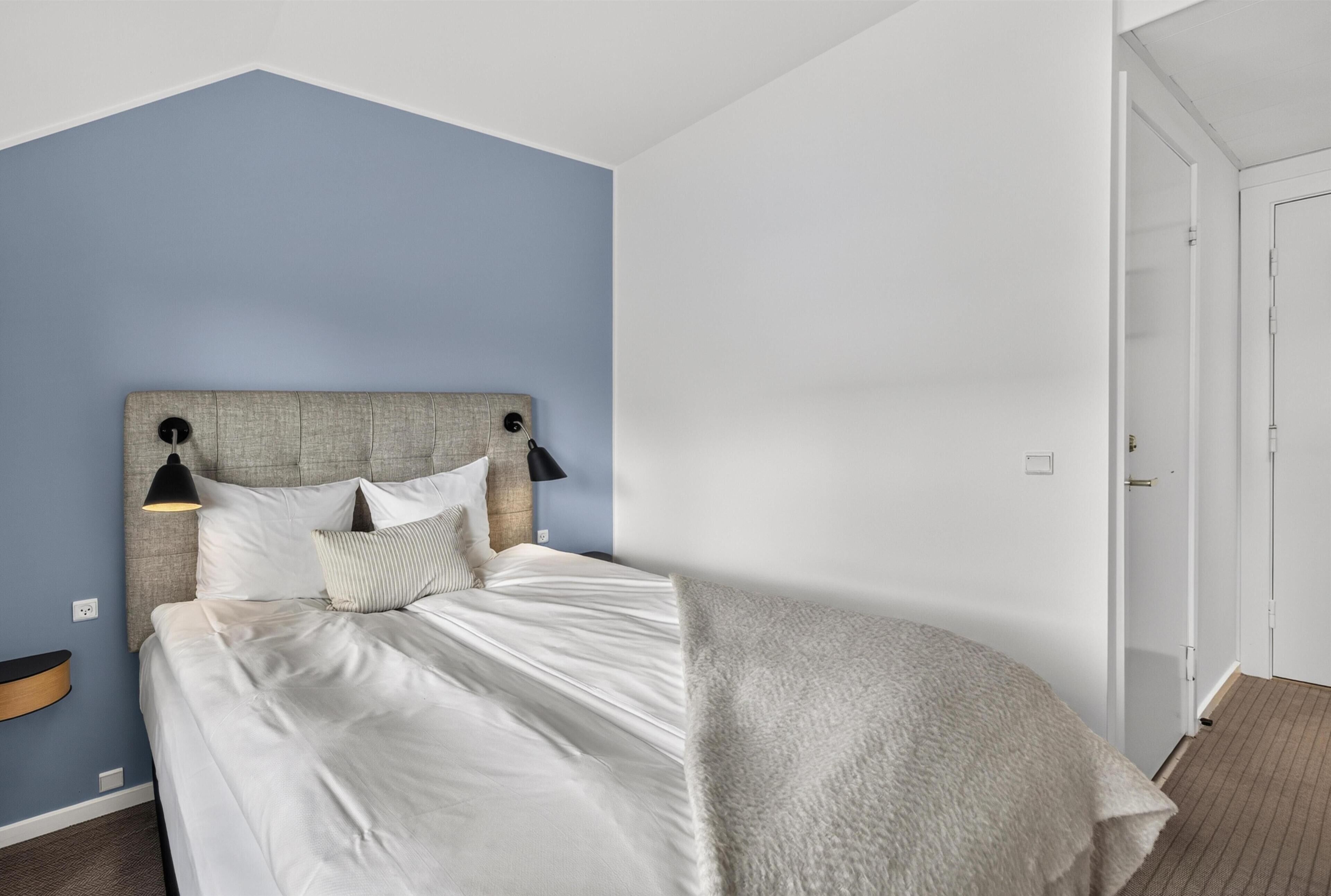 Compact Double Room | Allergivenligt sengetøj, skrivebord, arbejdsområde til bærbare computere