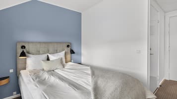 Compact Double Room | Allergivenligt sengetøj, skrivebord, arbejdsområde til bærbare computere