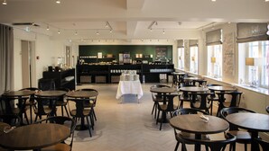 Dinner served - Gentofte Hotel (Gentofte)