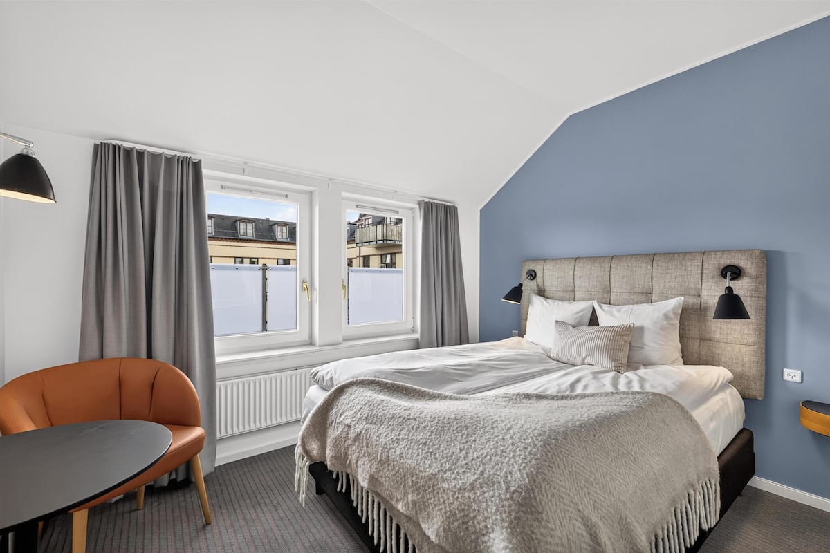 Compact Double Room | Hypo-allergenic bedding available, desk, laptop workspace