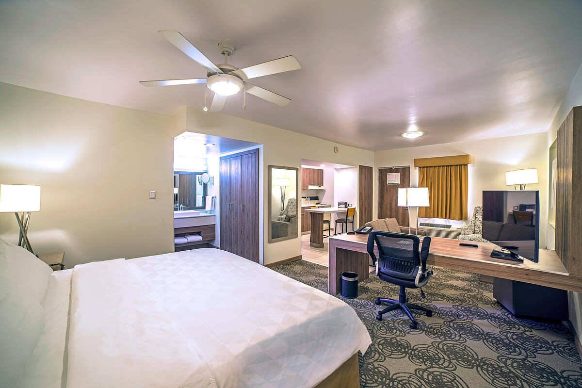 In-room safe, desk, iron/ironing board, free cots/infant beds