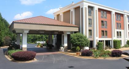 Holiday Inn Express Forsyth, an IHG Hotel