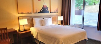 Days Inn by Wyndham Alexandria South