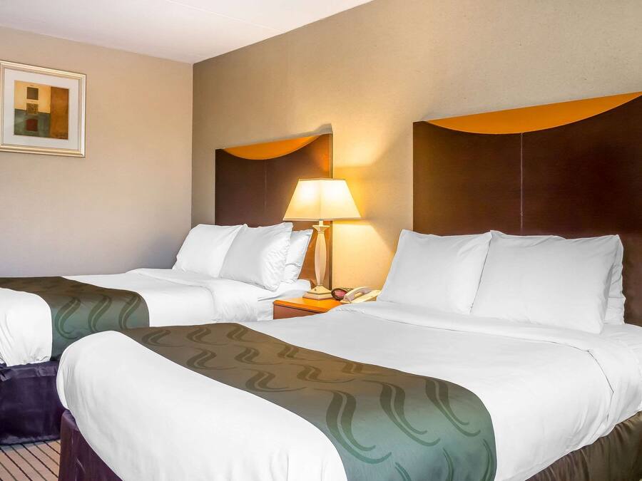 Luxe beddengoed, een bureau, verduisterende gordijnen, gratis wifi