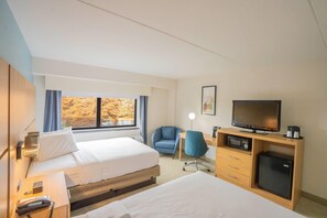 Premium bedding, in-room safe, desk, laptop workspace - Elimwood Hotel, a Ramada by Wyndham (Maryland Heights)