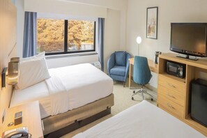 Premium bedding, in-room safe, desk, laptop workspace