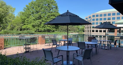 Elimwood Hotel, a Ramada by Wyndham