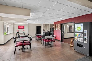 Café da manhã continental grátis todos os dias