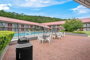 Unclassified image, 2 of 42, button - Red Roof Inn Hot Springs (Hot Springs)