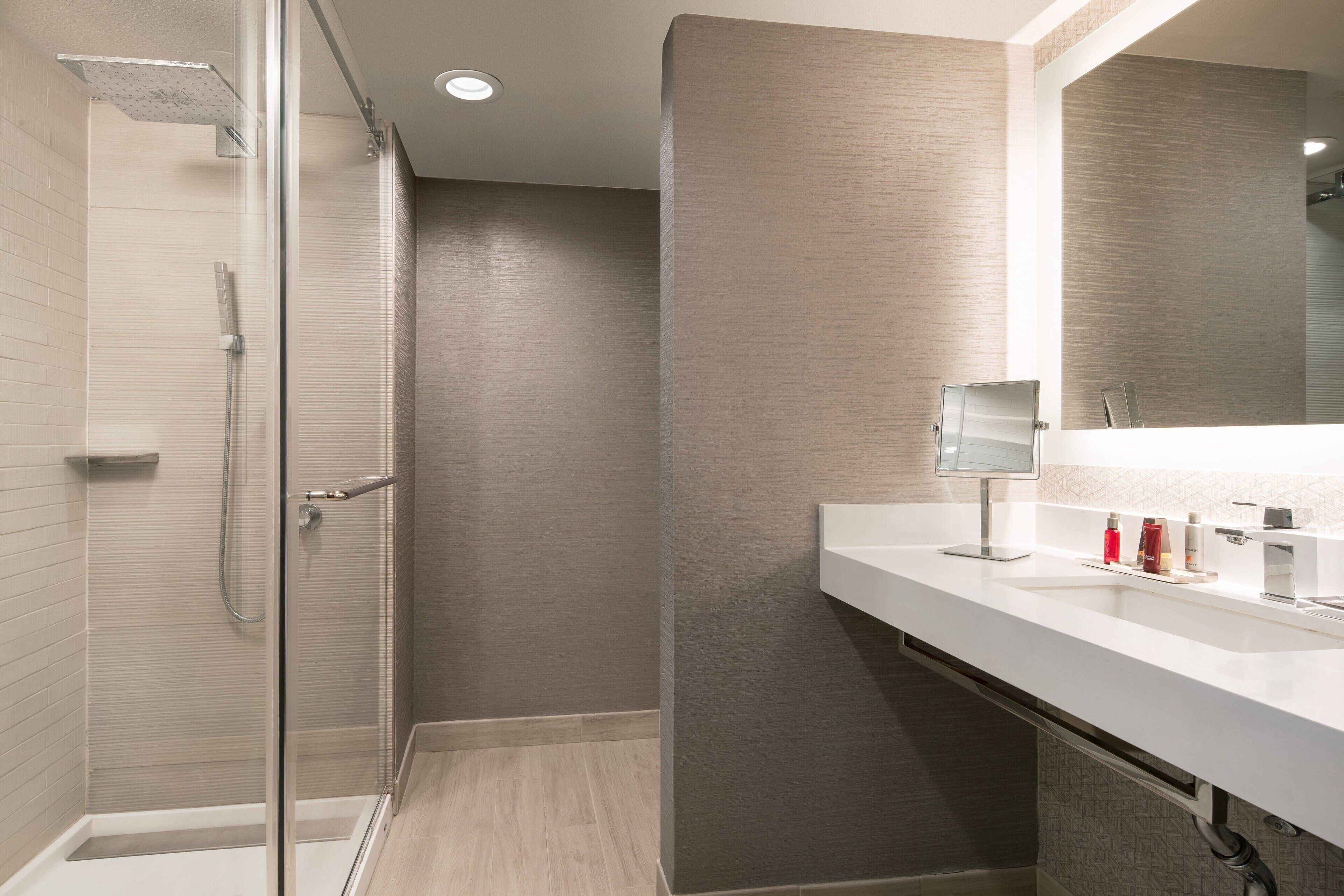 combined shower/bathtub, free toiletries, hair dryer, towels