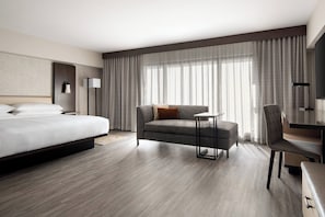 Junior Suite, 1 King Bed | Pillowtop beds, in-room safe, individually furnished, desk