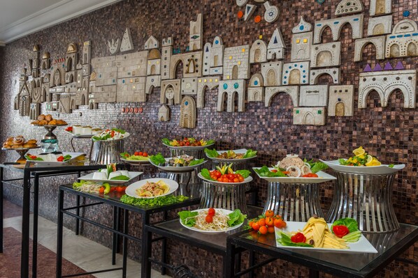 Frühstück und Abendessen