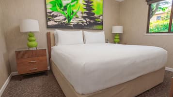 Suite, 1 King Bed | Down comforters, in-room safe, laptop workspace, blackout drapes