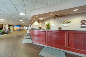 Lobby - Quality Inn and Conference Center I-80 Grand Island (Grand Island)