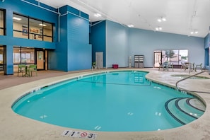 Indoor pool - Quality Inn and Conference Center I-80 Grand Island (Grand Island)