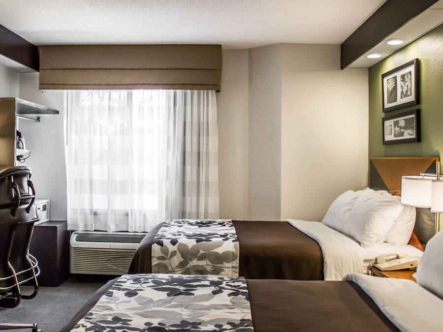 In-room safe, desk, iron/ironing board, free cots/infant beds