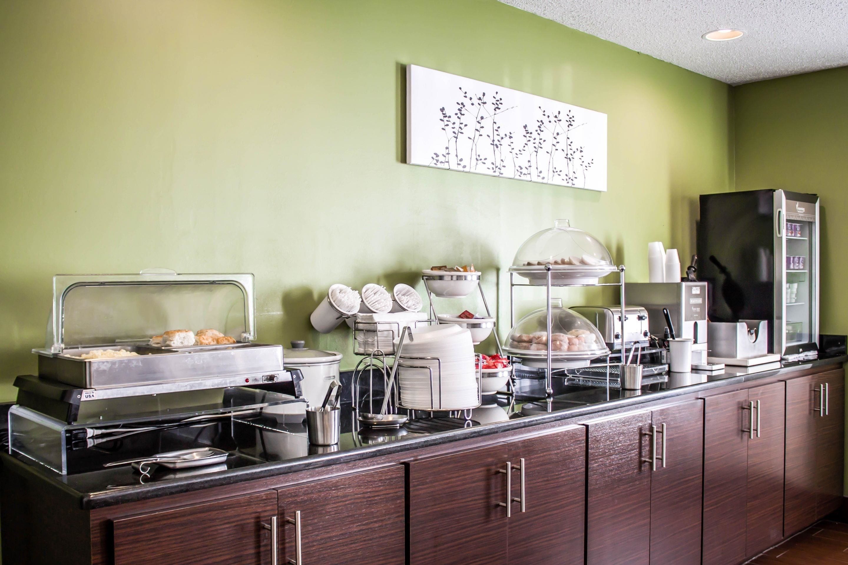 free daily continental breakfast