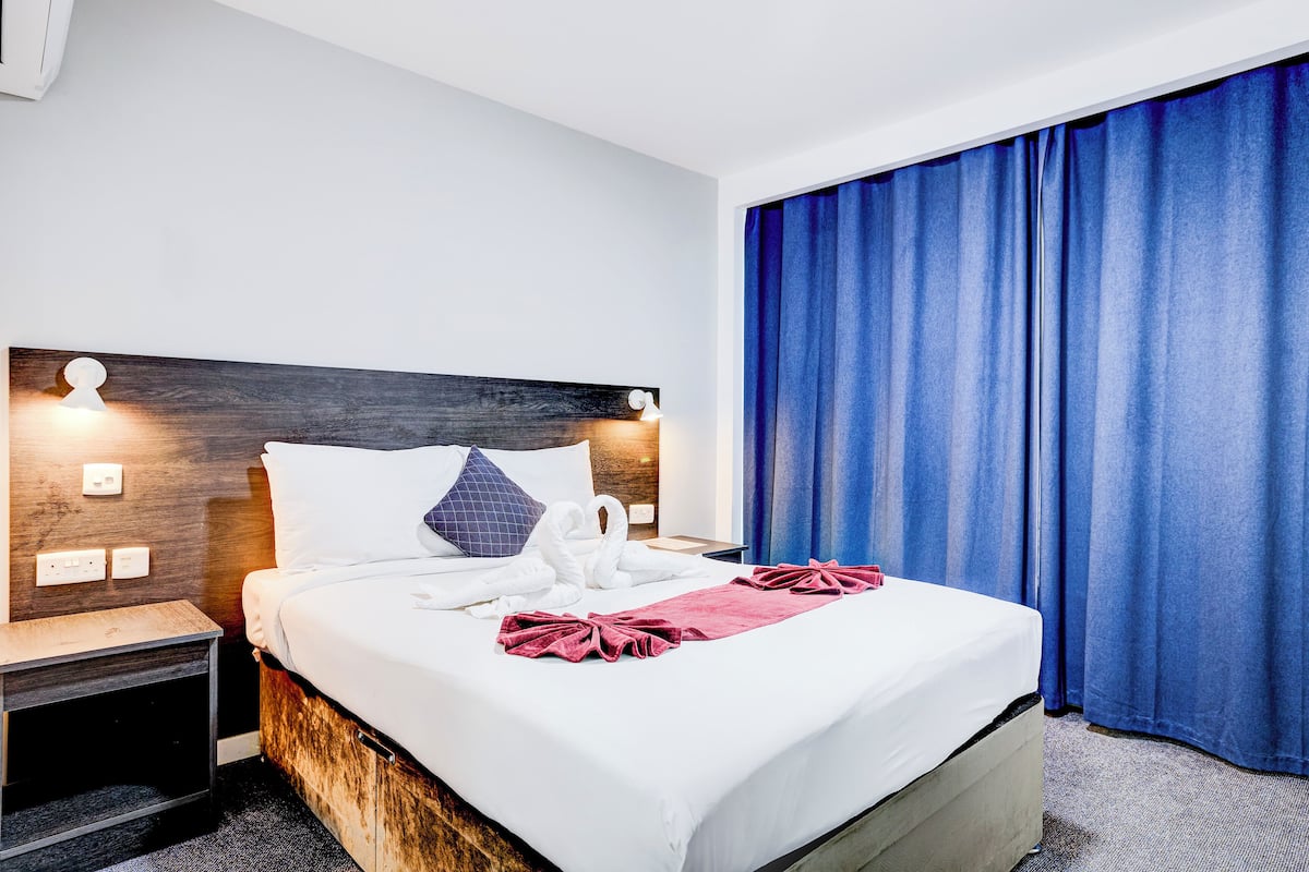 1 chambre, bureau, Wi-Fi gratuit, draps fournis