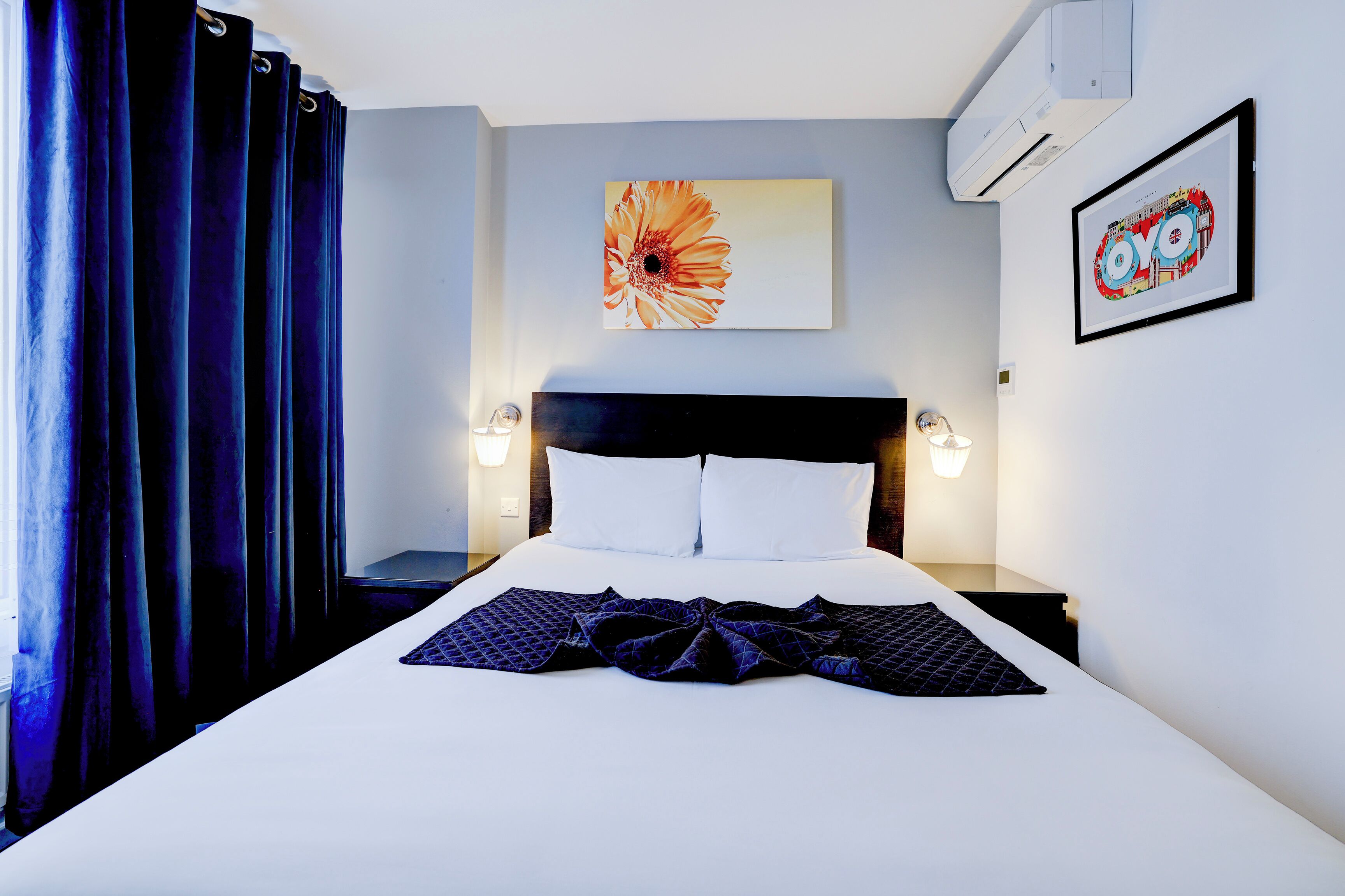 Photo - OYO The Chiltern Hotel