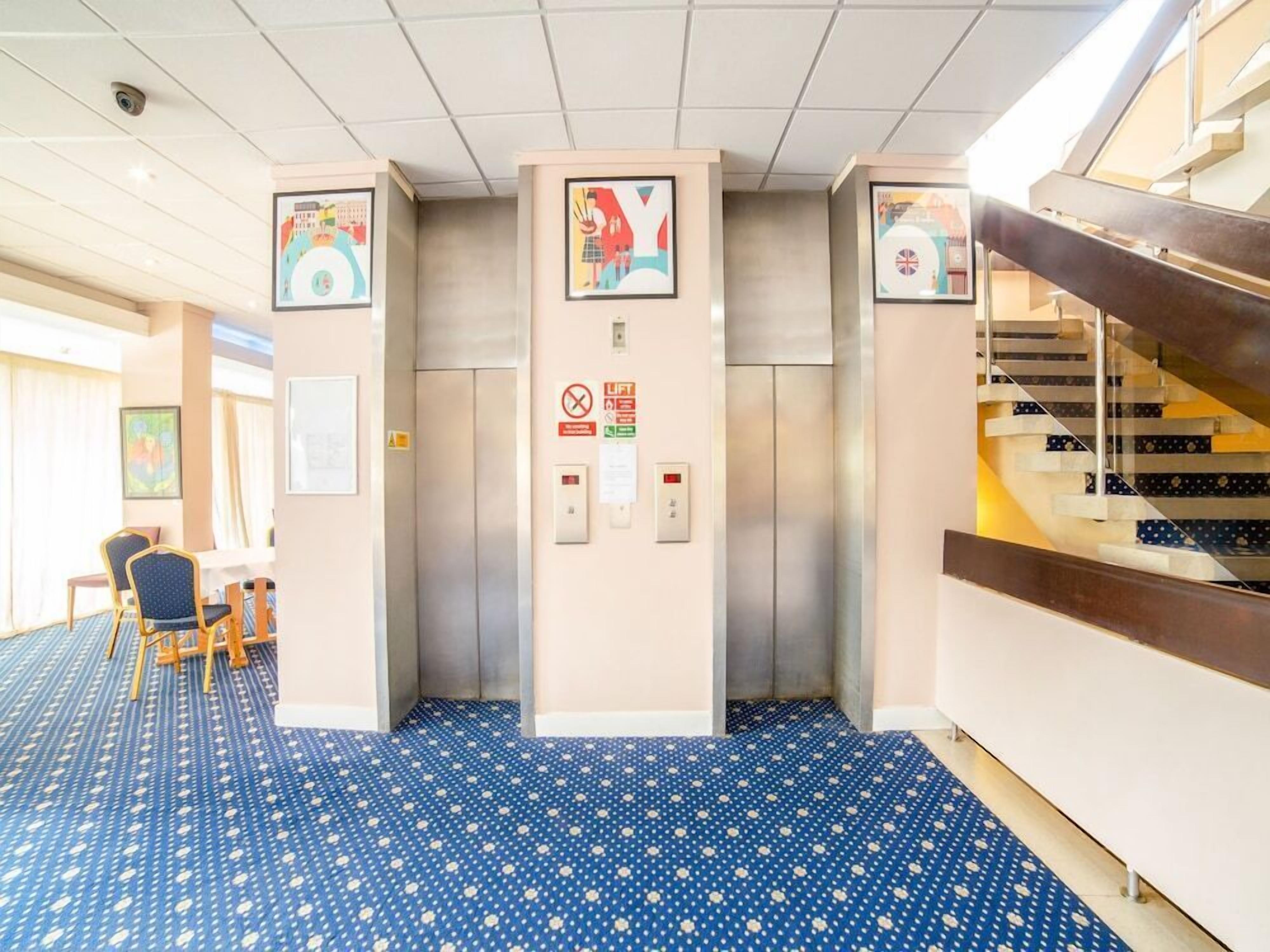 Photo - OYO The Chiltern Hotel