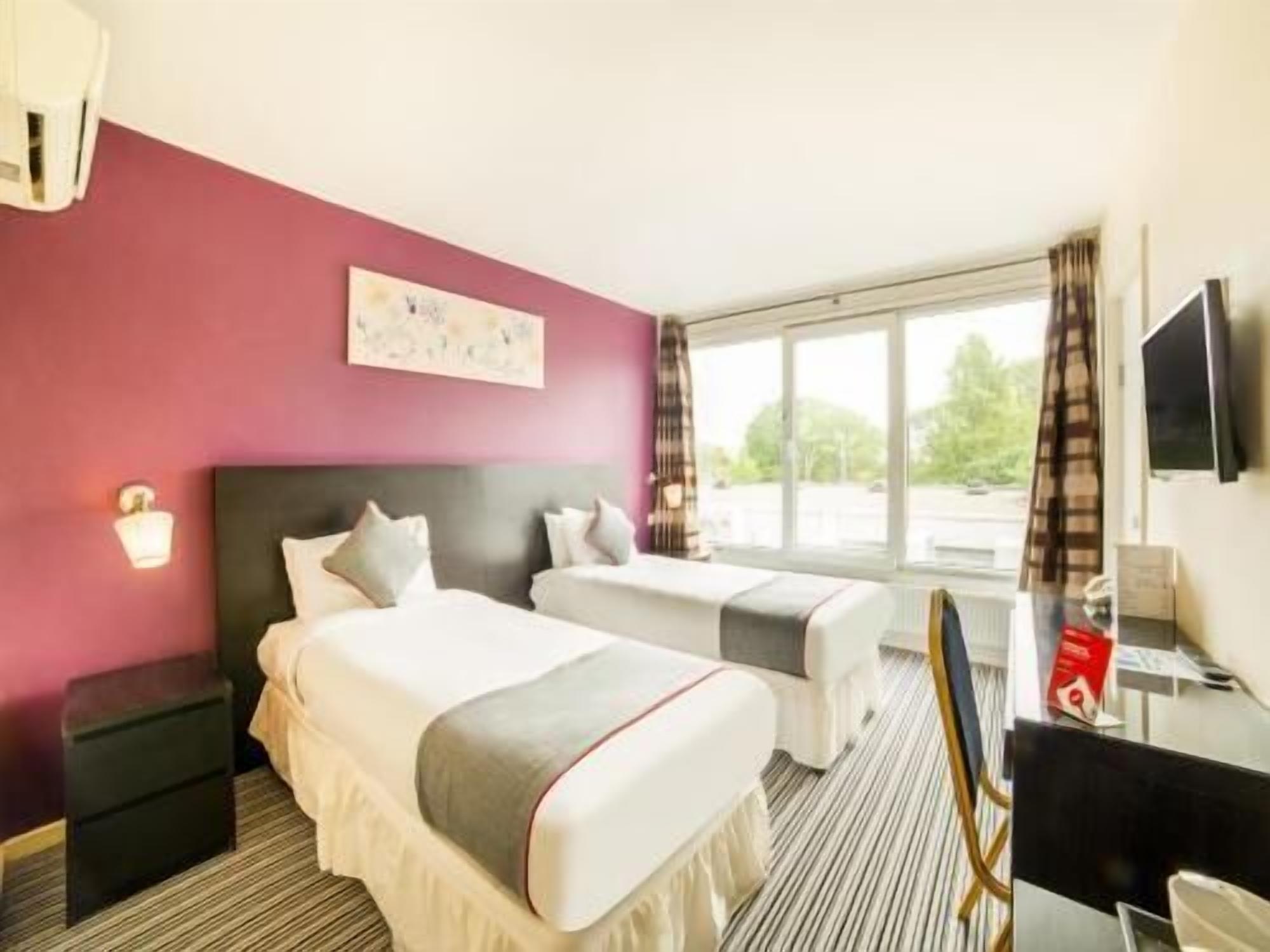 1 bedroom, desk, free WiFi, bed sheets