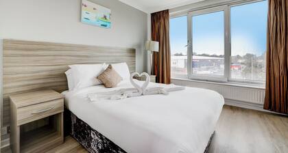 OYO The Chiltern Hotel