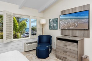 Suite, Multiple Beds, Non Smoking, Jetted Tub | Pillow-top beds, minibar, in-room safe, desk - Best Western Plus Yacht Harbor Inn (Dunedin)