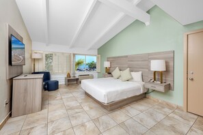 Pillowtop beds, minibar, in-room safe, desk - Best Western Plus Yacht Harbor Inn (Dunedin)