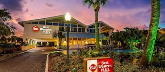 Best Western Plus Yacht Harbor Inn