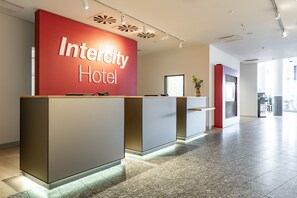 Lobby - IntercityHotel Kiel (Kiel)