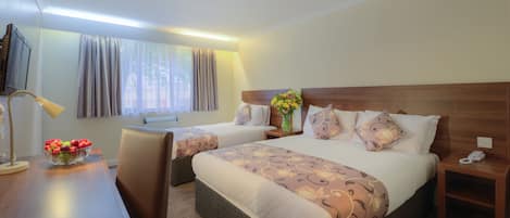 Family Room 1 Double and 1 Single Bed | Desk, blackout drapes, free cribs/infant beds, free WiFi