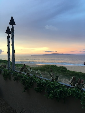 Suite, 1 habitación, para no fumadores, vista al océano (First Floor) | Vista a la playa o el mar