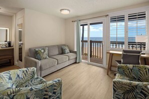 In-room safe, desk, iron/ironing board, free cribs/infant beds - Days Inn by Wyndham Maui Oceanfront (Kihei)