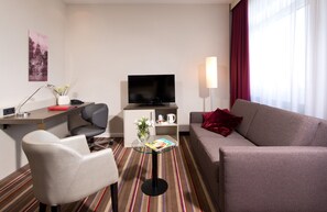Premium bedding, in-room safe, desk, soundproofing