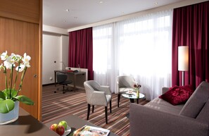 Premium bedding, in-room safe, desk, soundproofing