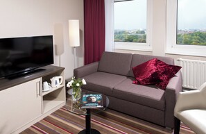 Premium bedding, in-room safe, desk, soundproofing