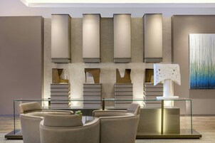 Ofrece almuerzos y cenas