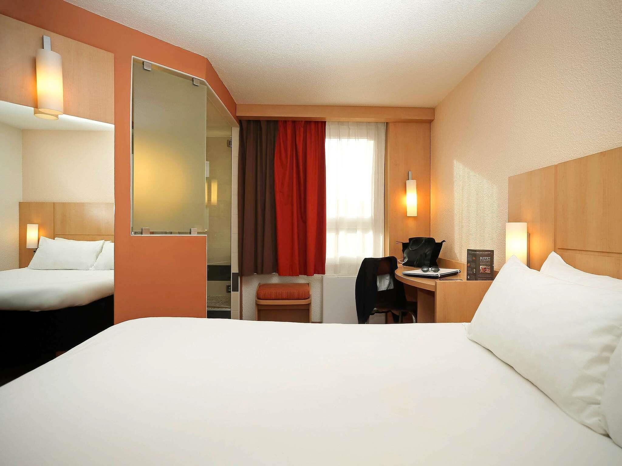 Standard Double Room, 1 Double Bed | Premium bedding, desk, soundproofing, WiFi (free)