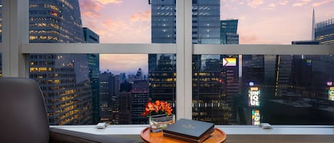 Chambre « Premier », 2 lits doubles (Ball Drop View) | Vue sur la ville