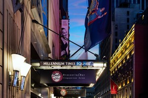 Property entrance - Millennium Hotel Broadway Times Square (New York)