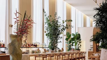 3 Bars/Lounges, Cocktailbar, Lobby-Lounge, Cocktailbar